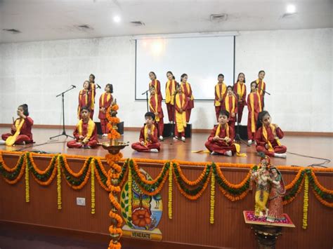 Grade 2 Students of SAJS, Vasundhra Mesmerize the Audience with ...