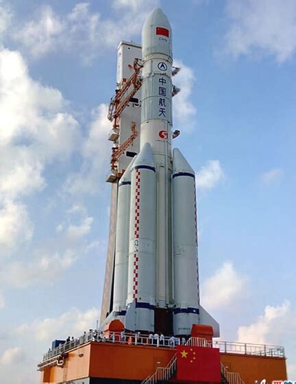 中国推力最大运载火箭首亮相 外观粗壮霸气-香港商报