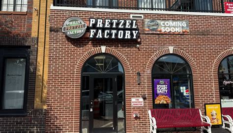 Grand Opening of the Philly Pretzel Factory, Philly Pretzel Factory ...