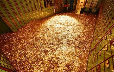 世界上最大的“金库”长啥样？藏在地下100米，储存黄金达5万吨_因为_银行_钥匙