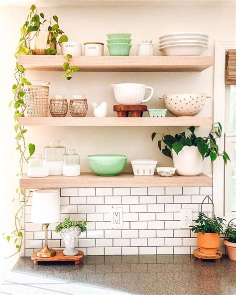 30 Elegant Kitchen Shelf Décor Ideas for a Farmhouse Look