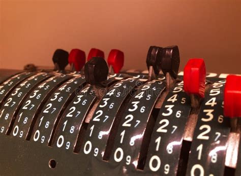 Old Machine Computer 的图像结果