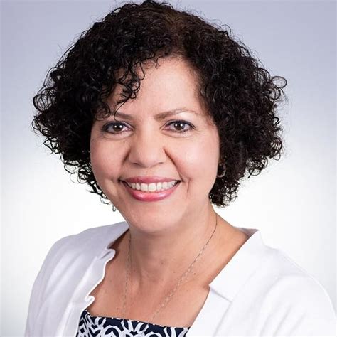 Suzie The Baker : Connor, Sonya: Amazon.in: Books