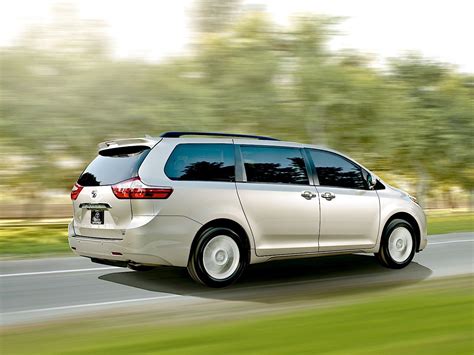 TOYOTA Sienna Specs, Performance & Photos - 2014, 2015, 2016, 2017 - autoevolution