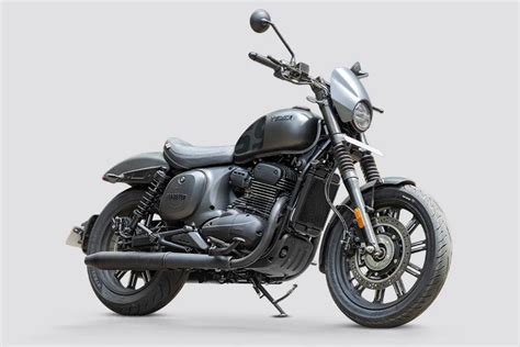 Yezdi Bikes New Model Price in India - Images, Models, Mileage & Specs