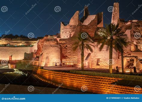Diriyah Old Town Walls Illuminated at Night, Riyadh, Saudi Arabia ...