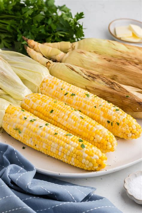 Grilled Corn on the Cob in the Husk