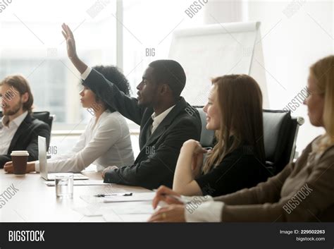 Black Business People Meeting 的图像结果