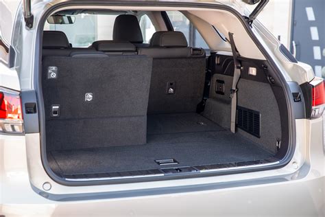 Lexus Hidden Compartment 的图像结果