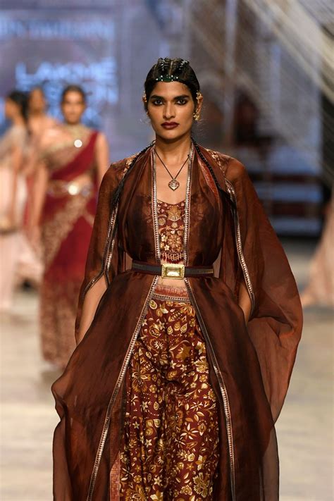 7 big beauty moments that caught our attention at FDCI x Lakmé Fashion ...