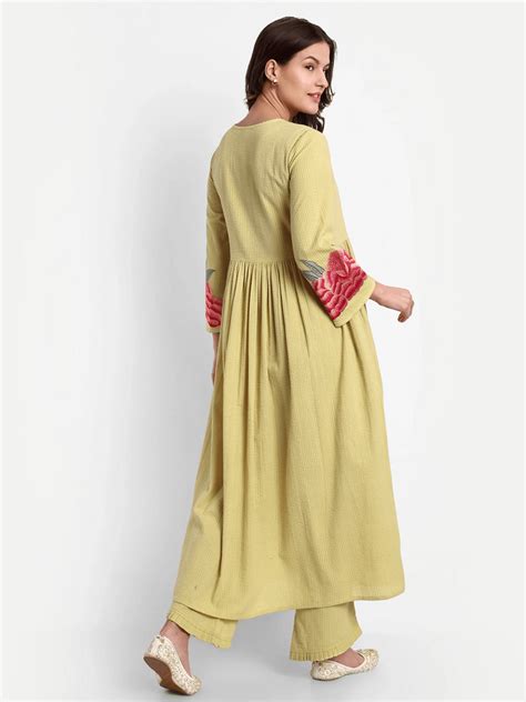 Buy Heavy Embroidery Kurta Set Online | NH Kapdewala