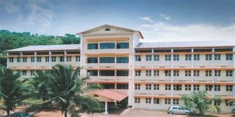 Amala Institute of Medical Sciences Thrissur Campus: Photos, Virtual Tour