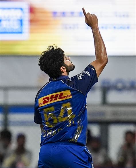 Virat Kohli; RCB Vs MI IPL 2026 LIVE Score Update | Rohit Sharma Hardik ...