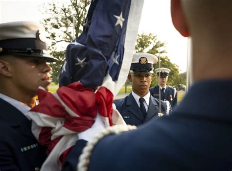 U.S. Coast Guard Ceremonial Honor Guard Prepares for Ceremony (14) | U ...