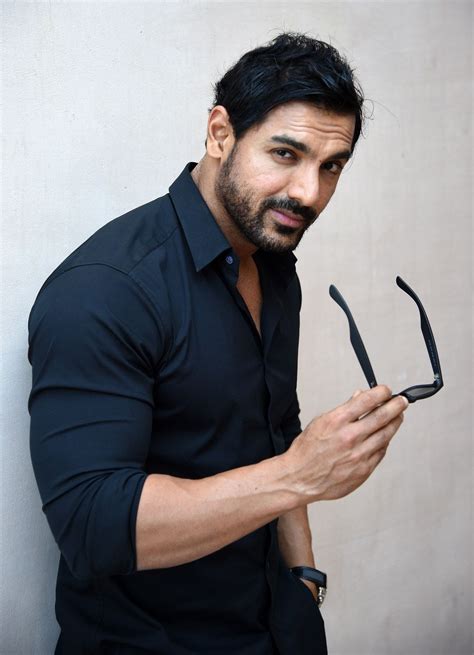 john abraham, john abraham models – XGGM
