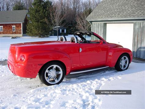 2004 Chevrolet Ssr Base Convertible 2 - Door 5. 3l
