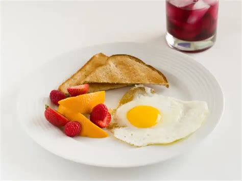7 breakfast mistakes that sabotage your weight loss - Skipping ...