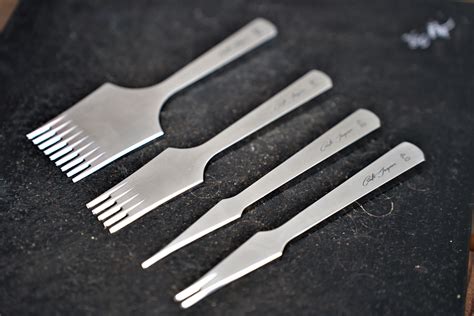 Jaymeヨーロッパ目打ち4.0mm/3.85mm 2刃+9刃 P.guide(¥1300)付 | 革道具MIYAZO