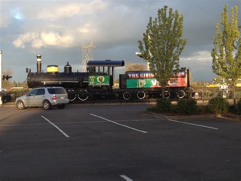 Keizer Station, Keizer Station Blvd, Keizer, OR, Shopping Centers & Malls - MapQuest
