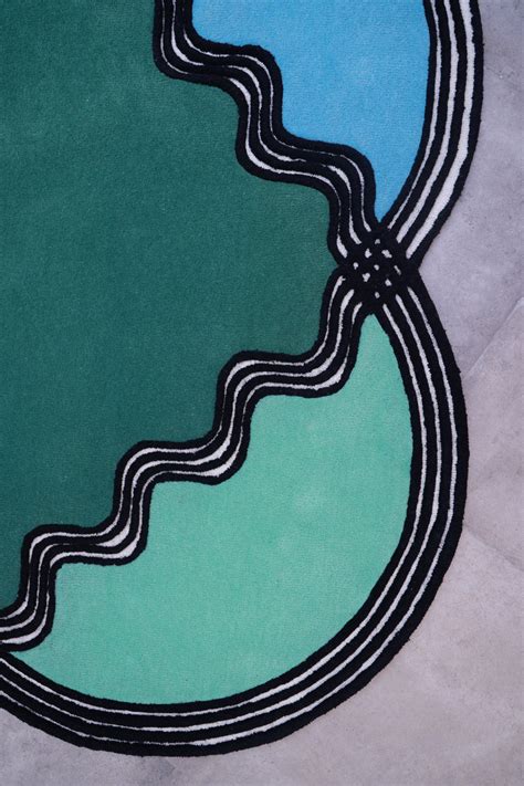 Verso Multicolour Wool 5.5x5.4 feet Irregular Rug - I MEAN DESIGN
