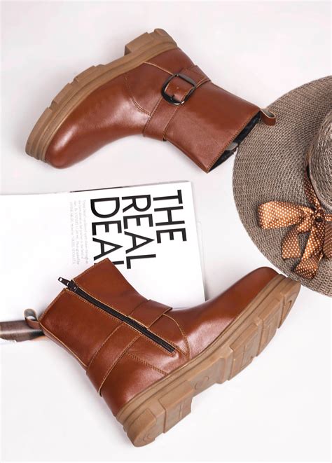 Women Tan Block Heeled Boots – CLOG LONDON