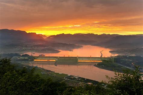【携程攻略】宜昌葛洲坝景点,曾经中国最大的水电站。相对于三峡大坝，没有那么大的名气，所以游客…