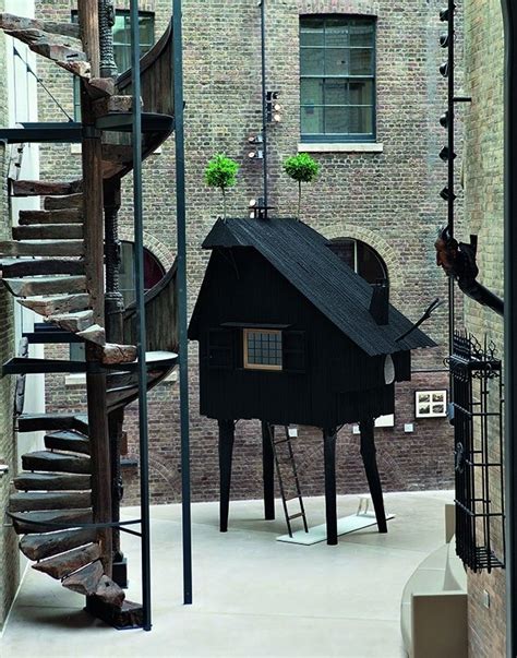 Big Machine Small Building 的图像结果