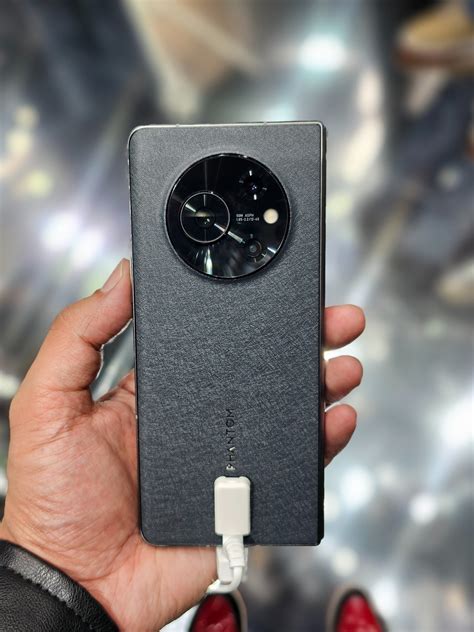 Tecno Phantom V Fold first look