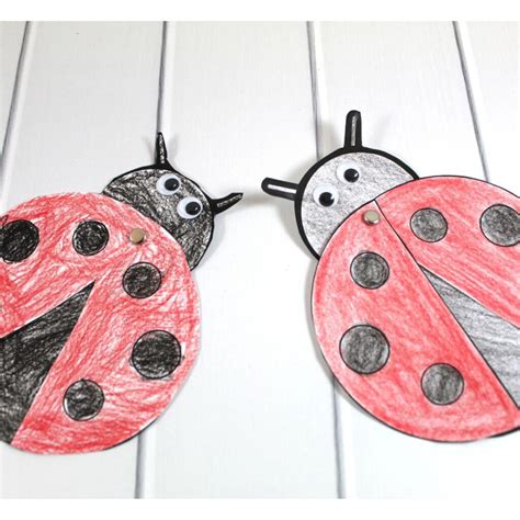 Easy Paper Ladybug Craft for Kids (Free Printable!) - Simply Full of ...