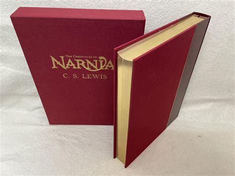 The Chronicles of Narnia: Limited Gift Edition. With illustrations hand ...