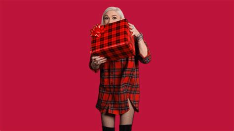 7 Secret Santa gift ideas for Loved ones | Christmas Gifts Ideas ...
