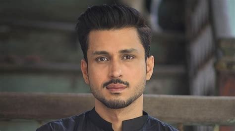 Amol Parashar on play Besharam Aadmi The story tells you to shed ...