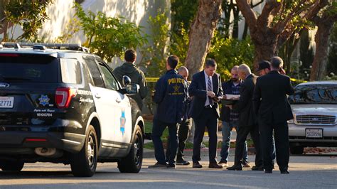 Intruder Seeking Speaker Pelosi Attacked Her Husband With a Hammer ...