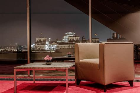 die Sky Lobby & Lounges - AXICA