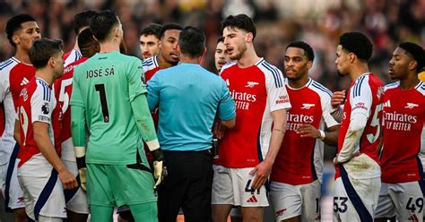 Image result for Wolves Red Card vs Arsenal