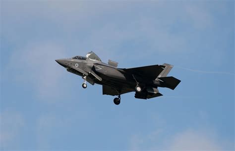 UK to buy 12 nuclear-carrying jets worth £700,000,000