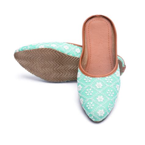 Footwear – Sukriti Store