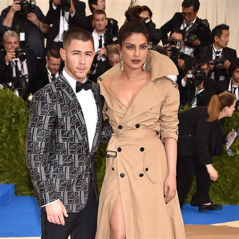 5 designer labels you'll always find in Priyanka Chopra's sari ...