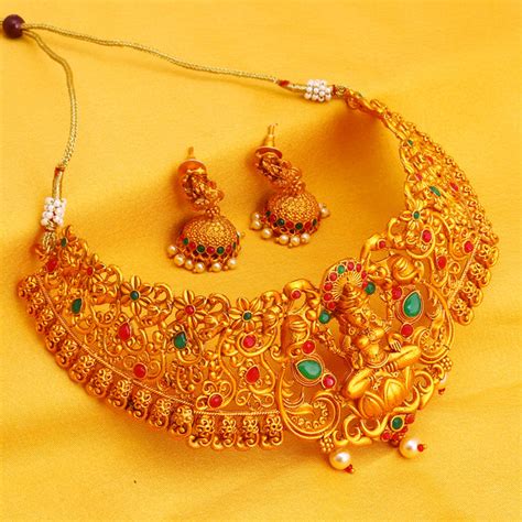 Buy Stunning Temple Choker Necklace Set Online | Sukkhi - Sukkhi.com