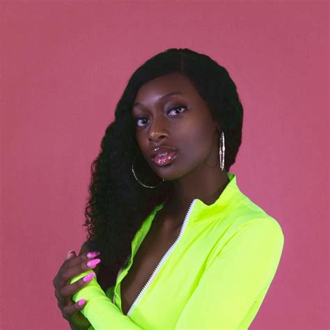 Kayla Nicole Jones: The girl from looking up and down meme in real life