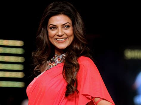 Sushmita Sen's Miss India Gown Was Made From Sarojini Nagar Fabric ...