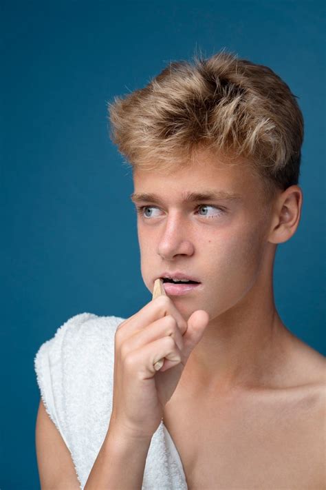 Naked boy Photos - Download Free High-Quality Pictures | Freepik