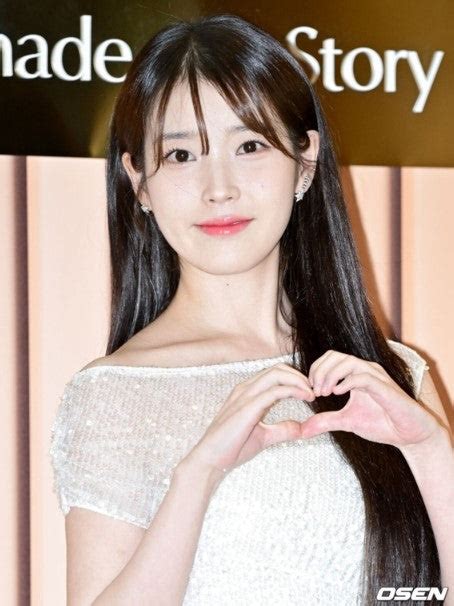 IU、年末を迎えファンクラブの名前で約5400万円を寄付…心温まる善行が話題 – Love My Hearing