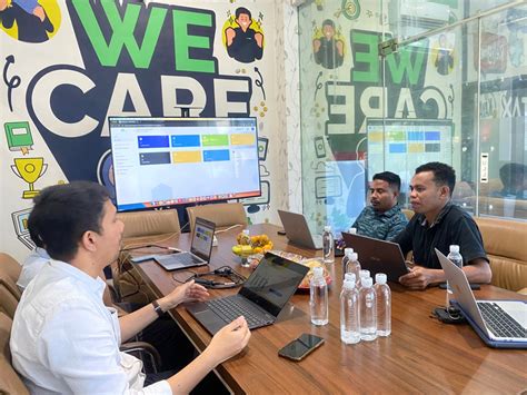 Image result for Basic HelloWorld Java Code