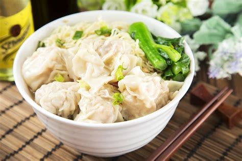 Dabba Watch: Chocolate Wontons From A New Chinese Joint In Parel | LBB