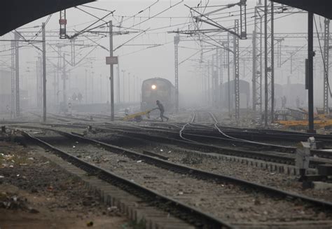 Indian Railways to get 7 lakh metric tonnes of rails to renew old ...