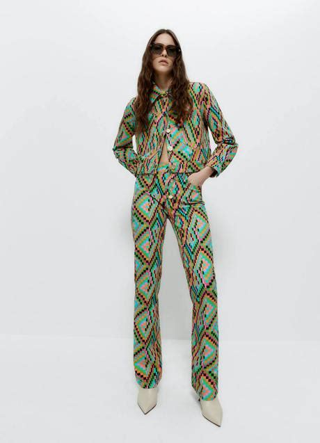 Este es el conjunto denim estampado en tendencia más original ...