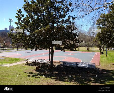 Basketball courts hi-res stock photography and images - Alamy