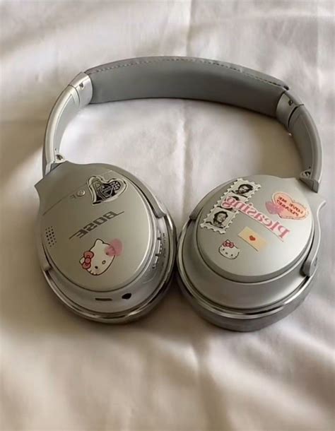 what are headphones with microphone called