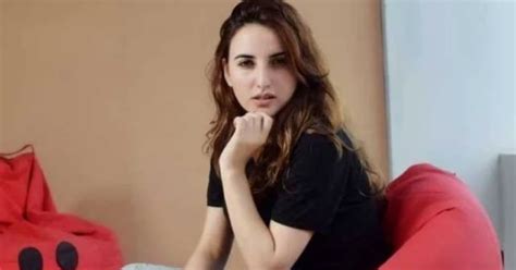 Pakistani TikToker Hareem Shah Forced To Stop Lip Job Midway